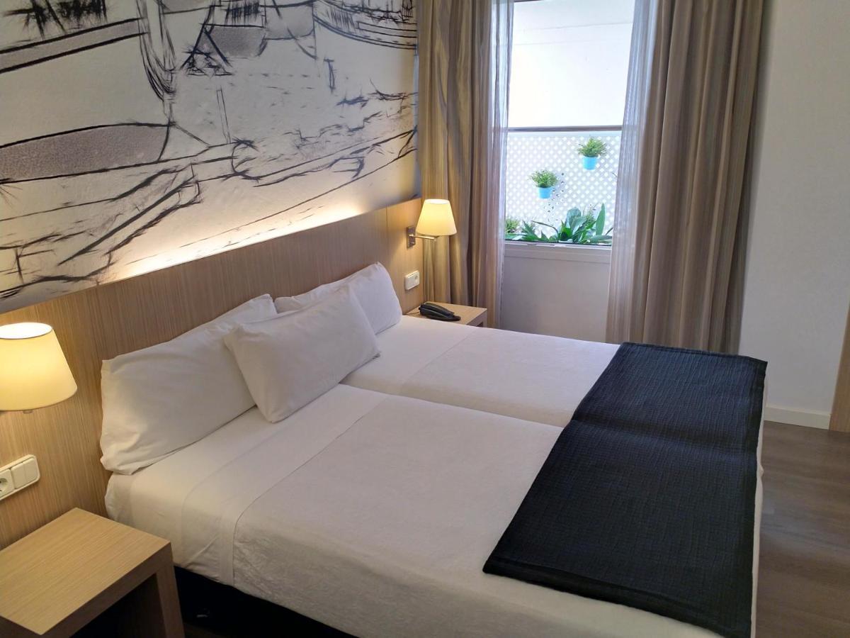 Hotel Mediterrani كاليلا دو بالافروجيل المظهر الخارجي الصورة