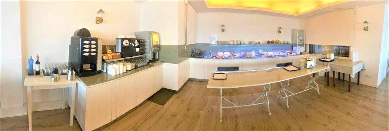 Hotel Mediterrani كاليلا دو بالافروجيل المظهر الخارجي الصورة